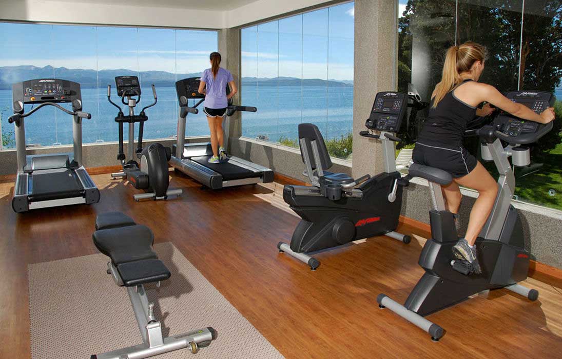 The gym with view to the lake