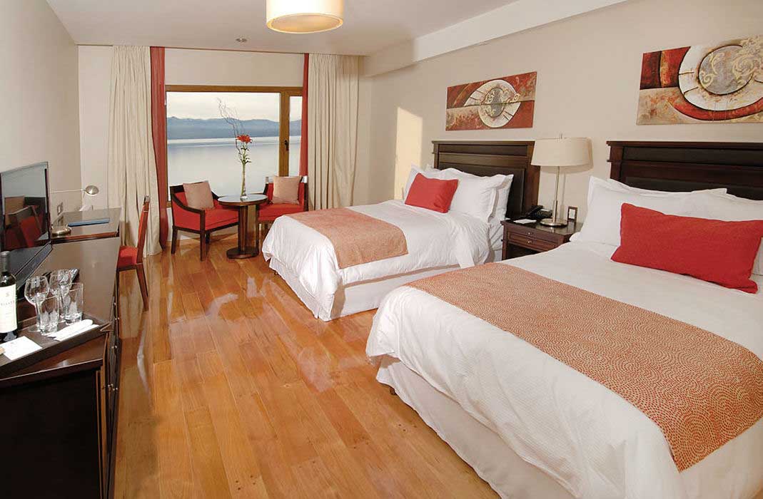 Superior category room with lake view
