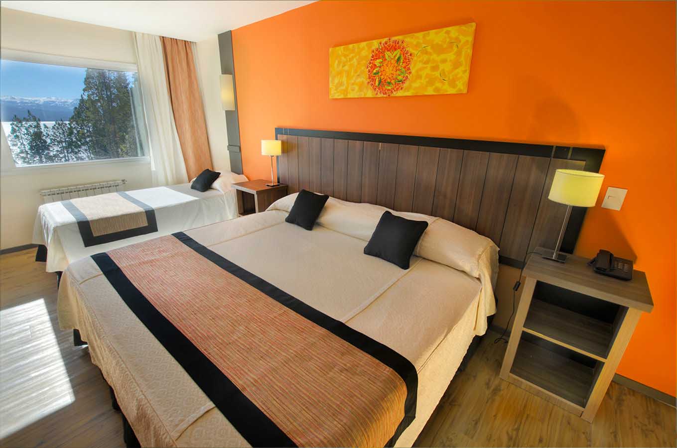 Triple room with view ot the lake