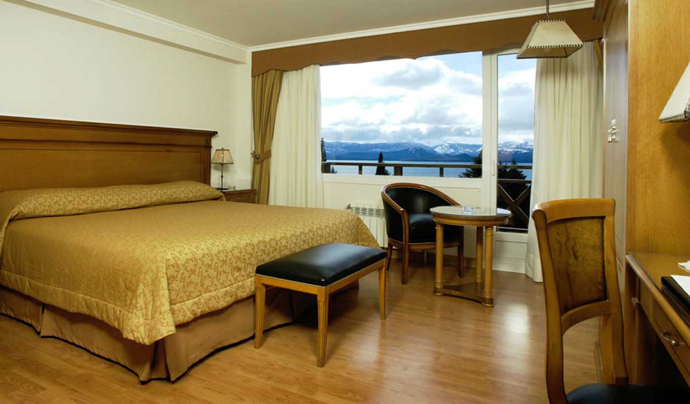 Superior category room with lake view