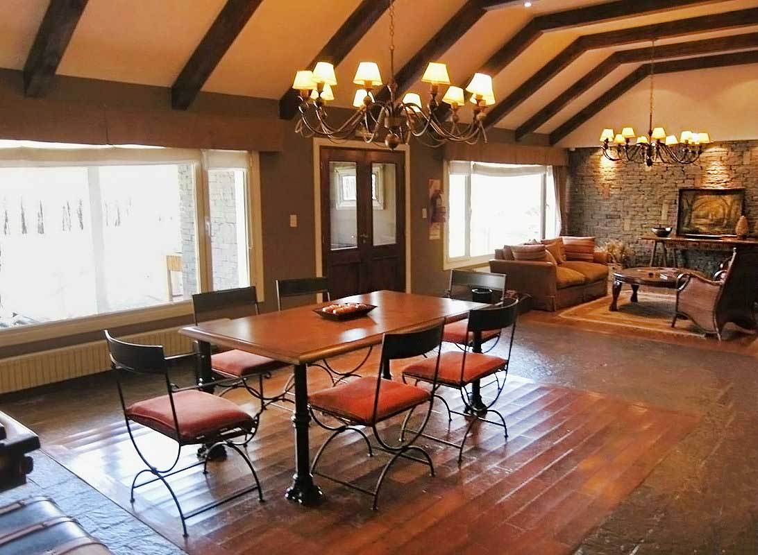 The hotel has 6 big houses with different decor and layout, which host the 42 hotel rooms