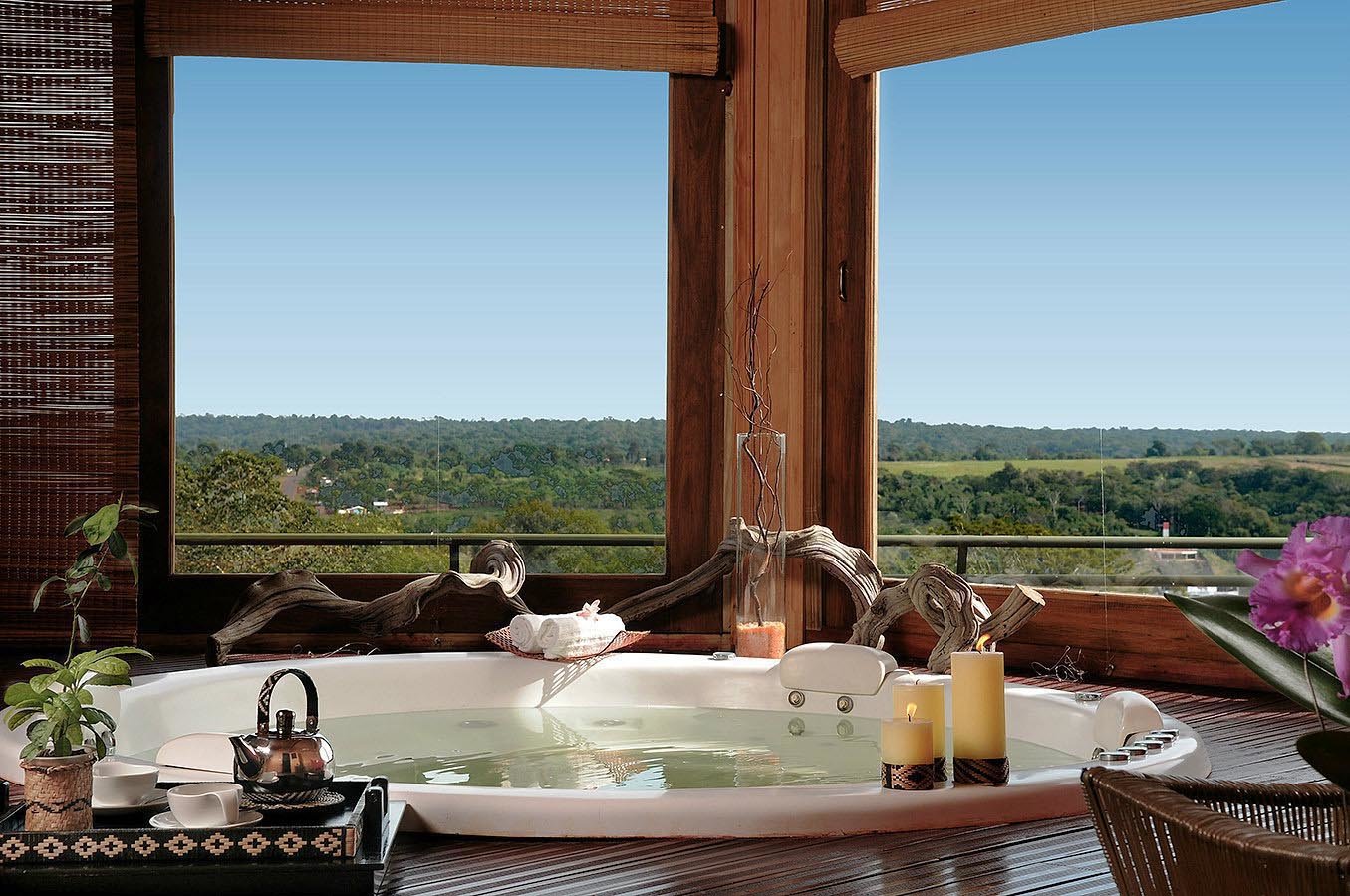 The spa&rsquo;s jacuzzi