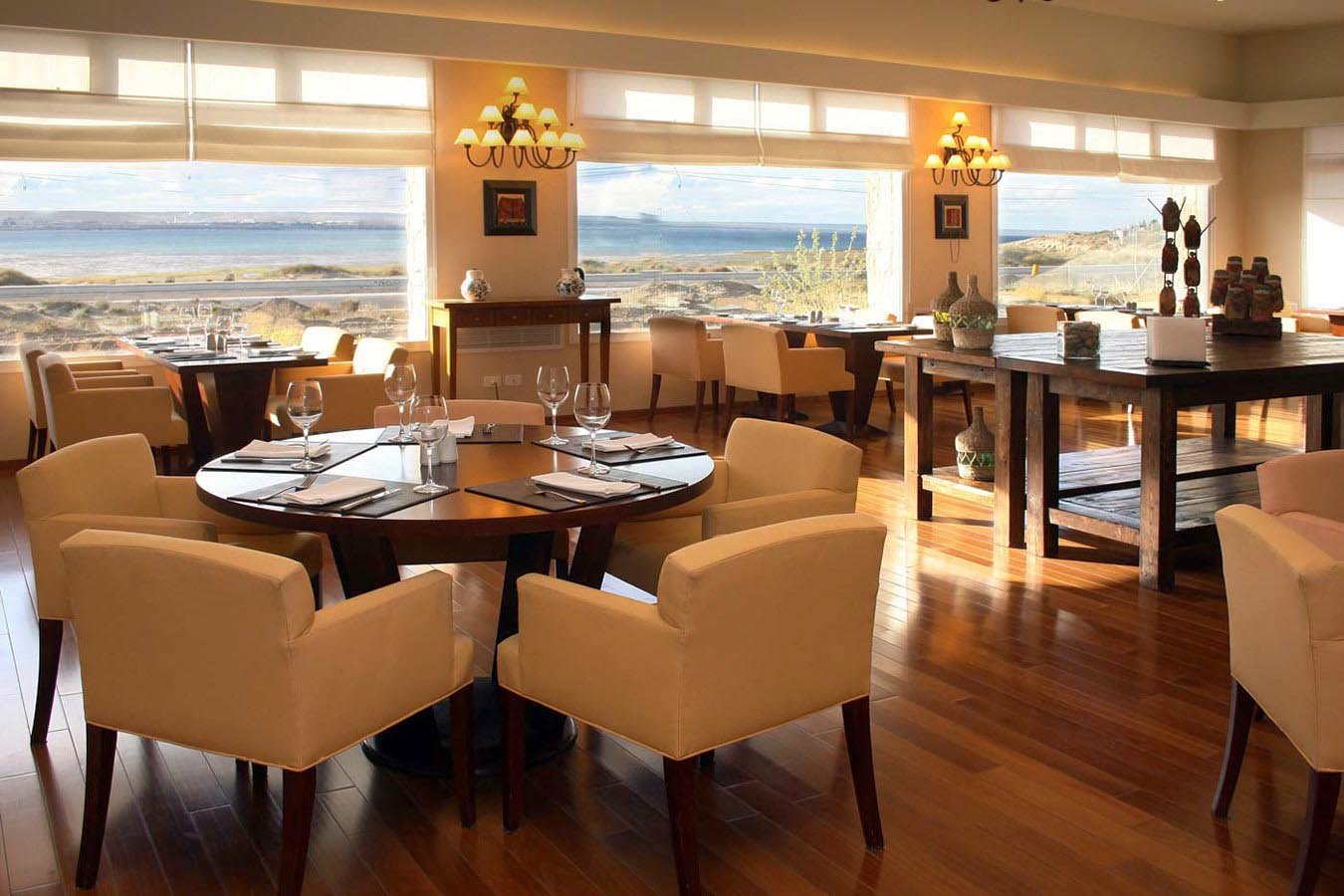 The hotel has a snack bar but no restaurant