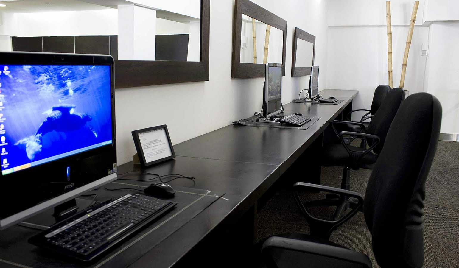 Pcs available for guests