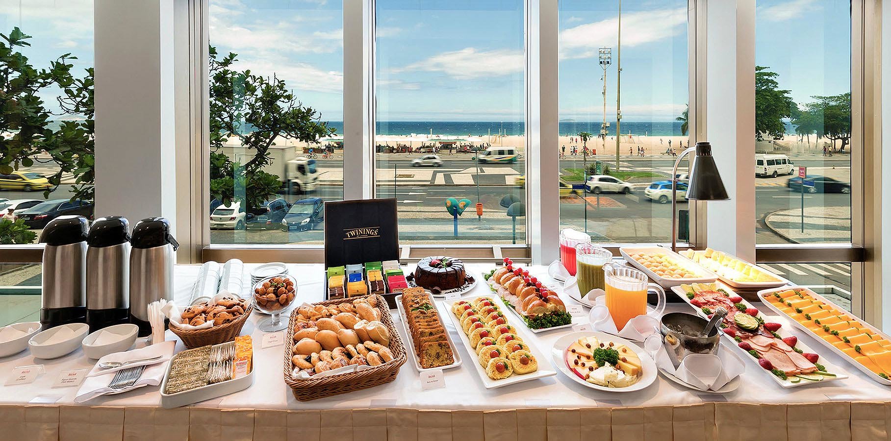 The hotel&rsquo;s restaurant, facing the beach