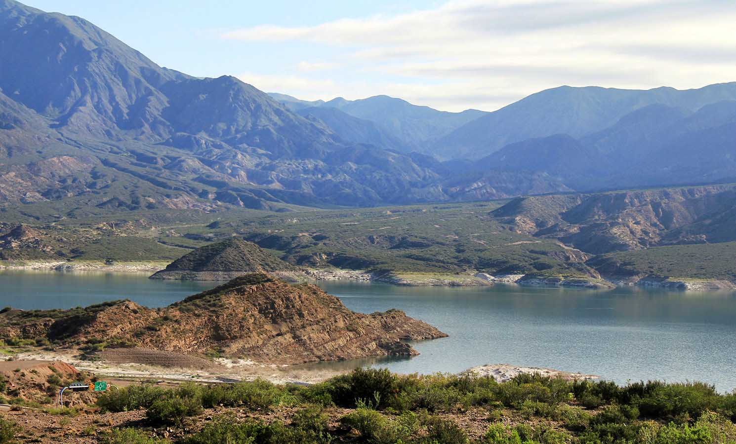 We’ll enjoy the best vistas Mendoza has to offer, as we wind across valleys, rivers and foothills