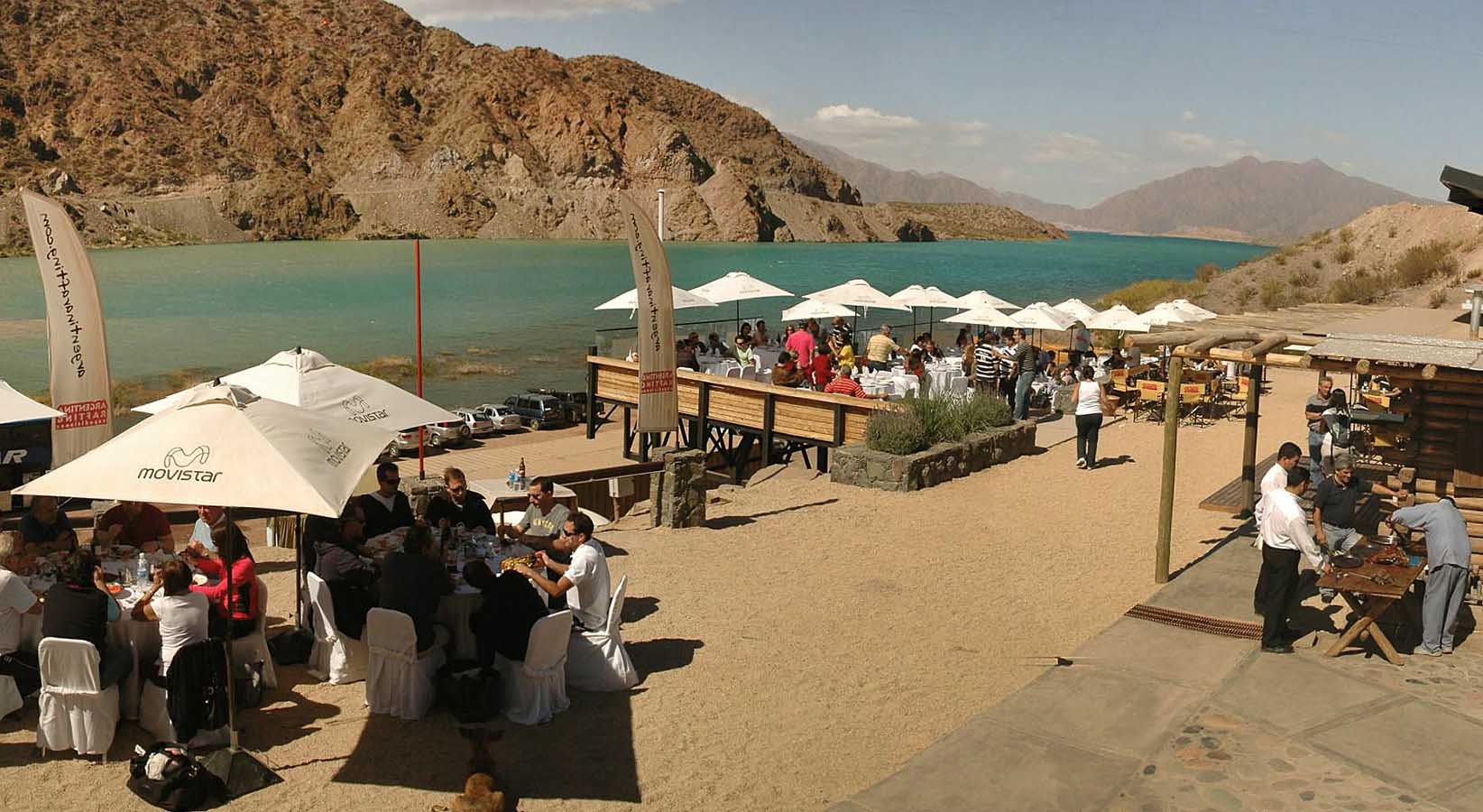 After your rafting tour, enjoy a well-deserved lunch next to the the banks of the river