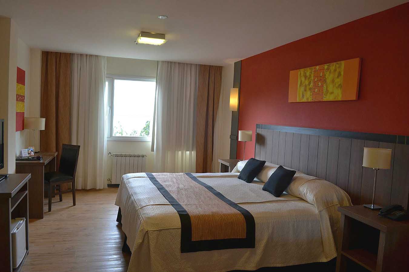 Room with view to the forest