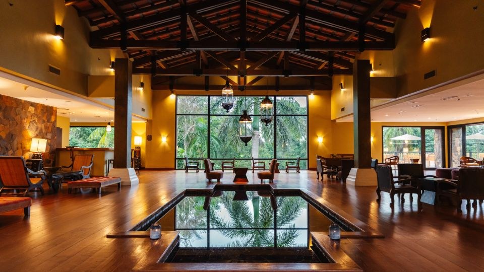 Loi Suites Iguazú lobby