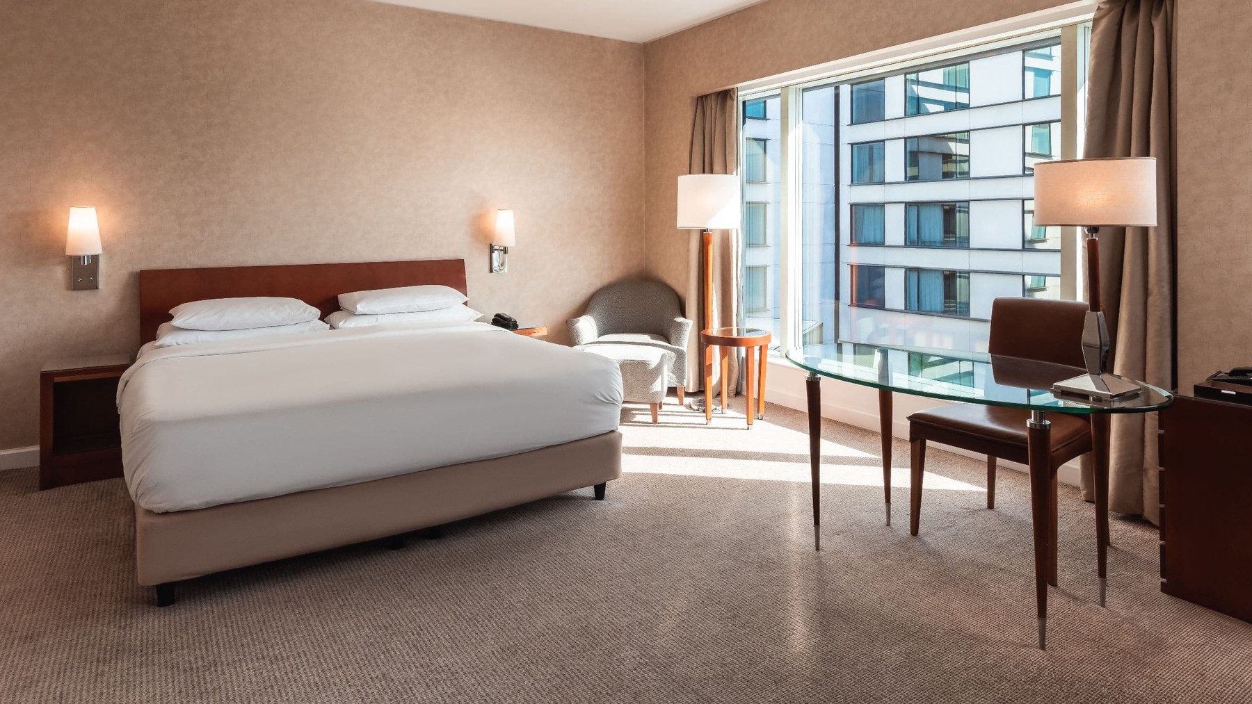 Park Standard room with a king bed