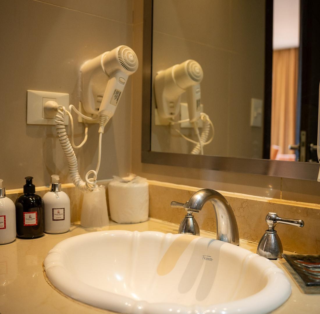 Master Double bathroom