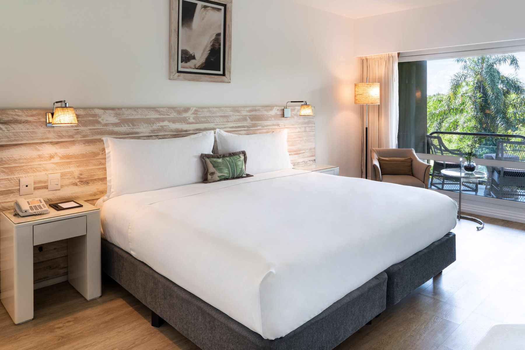 Deluxe Jungle View room with a king bed